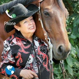 Meet your Posher, Elaine